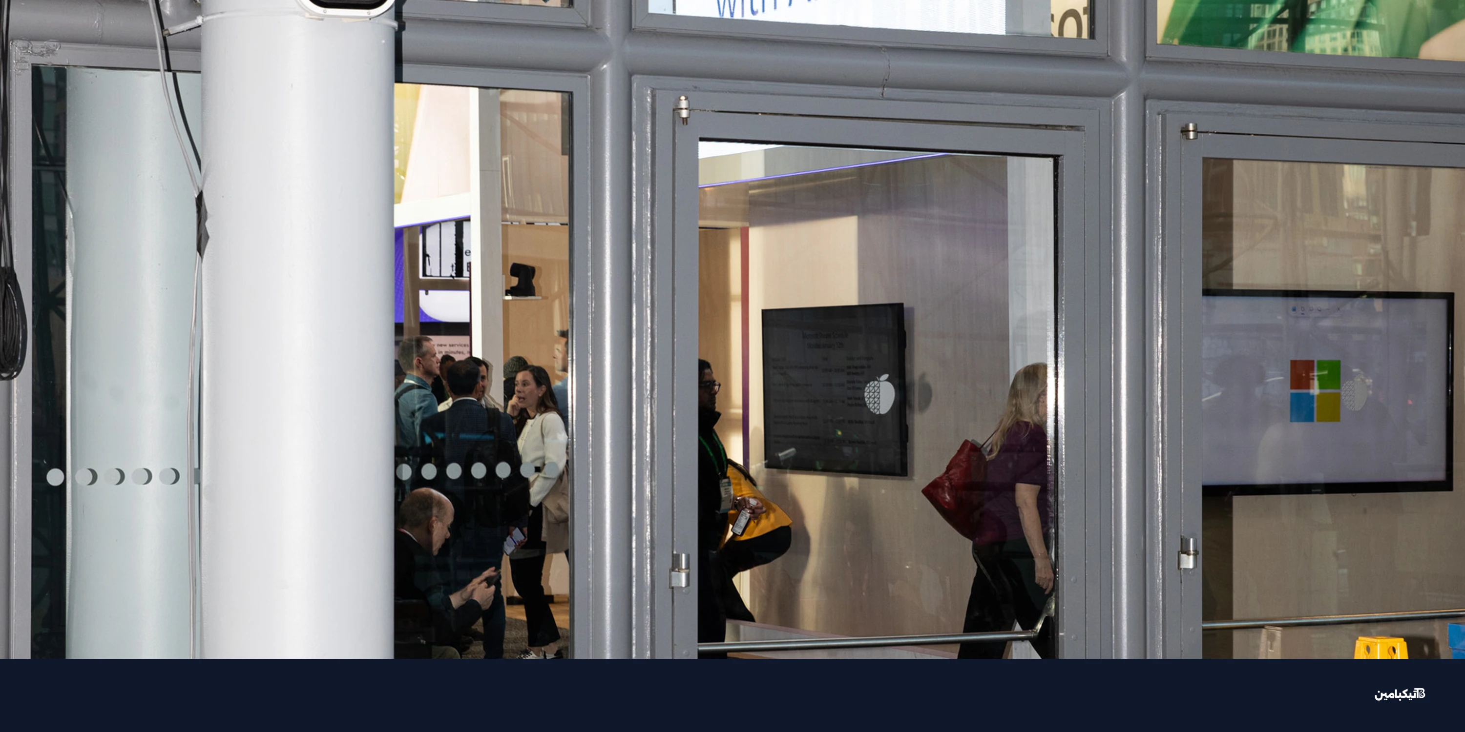 الذكاء الاصطناعي يغزو المتاجر: تعرف على الهولوغرام مايك