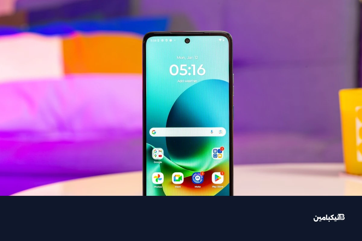 مراجعة هاتف موتورولا موتو جي بلاي 2026 وتصميمه الأمامي