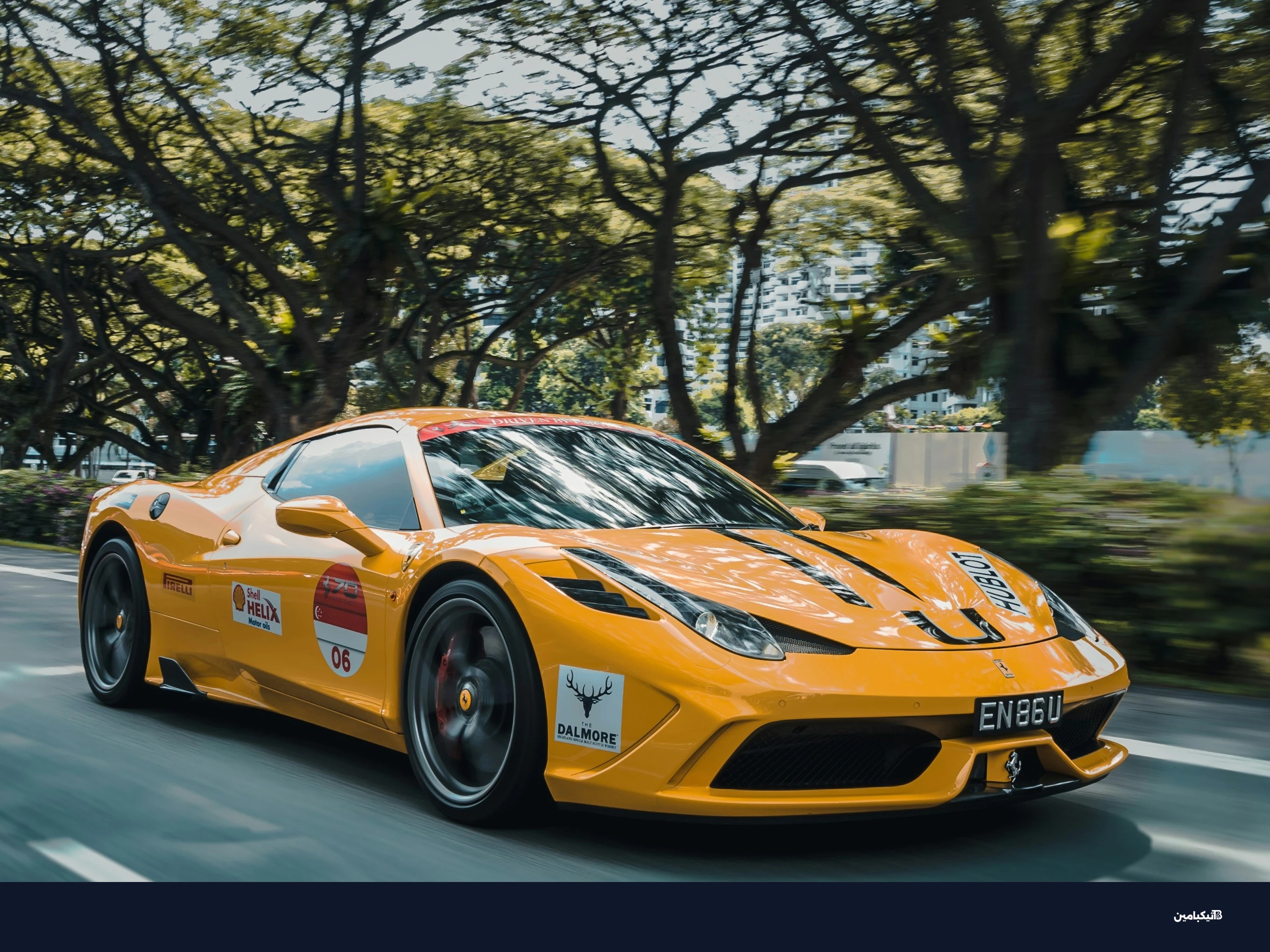 سيارات كهربائية في مصنع