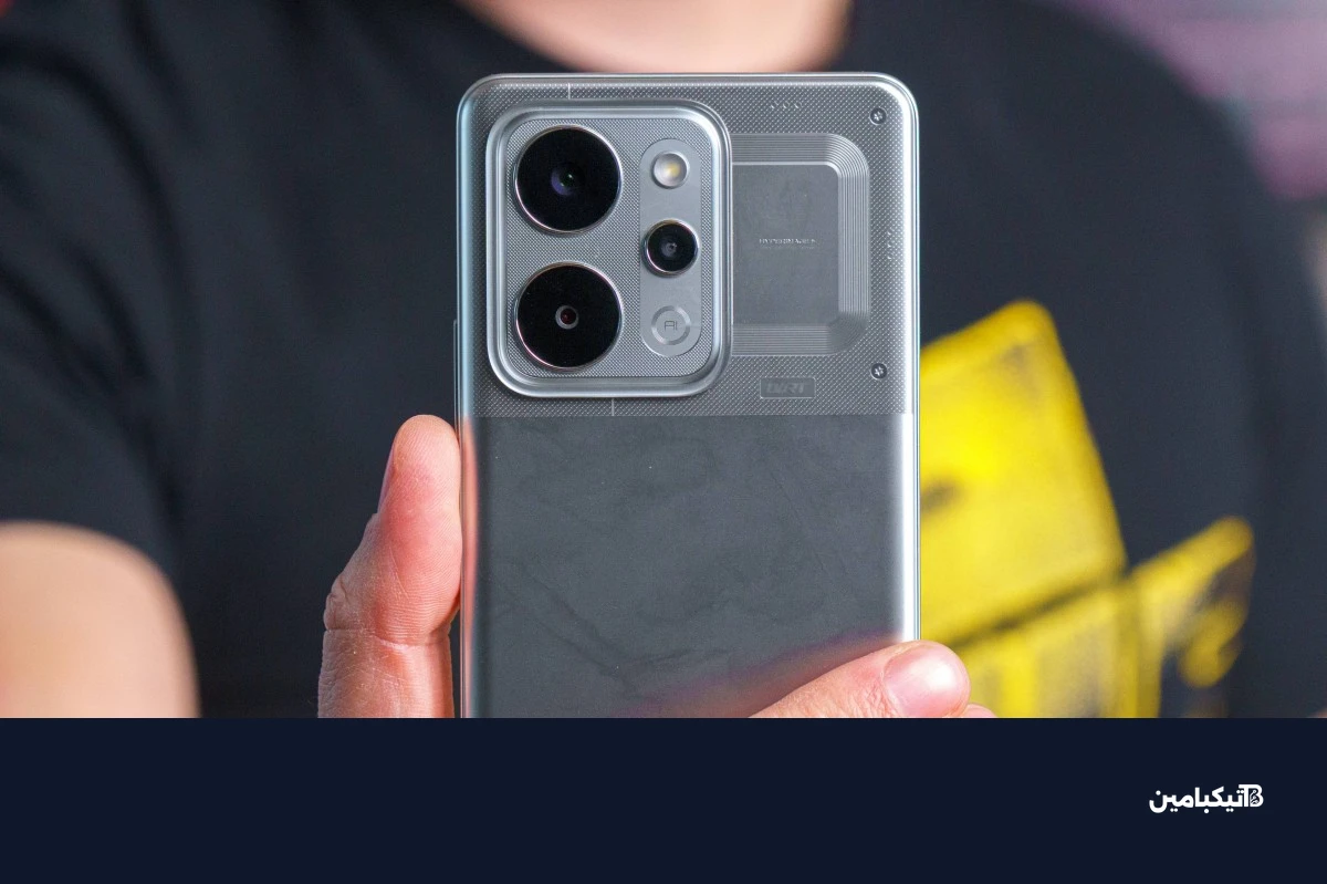 تصميم ريلمي P4 Power من الخلف