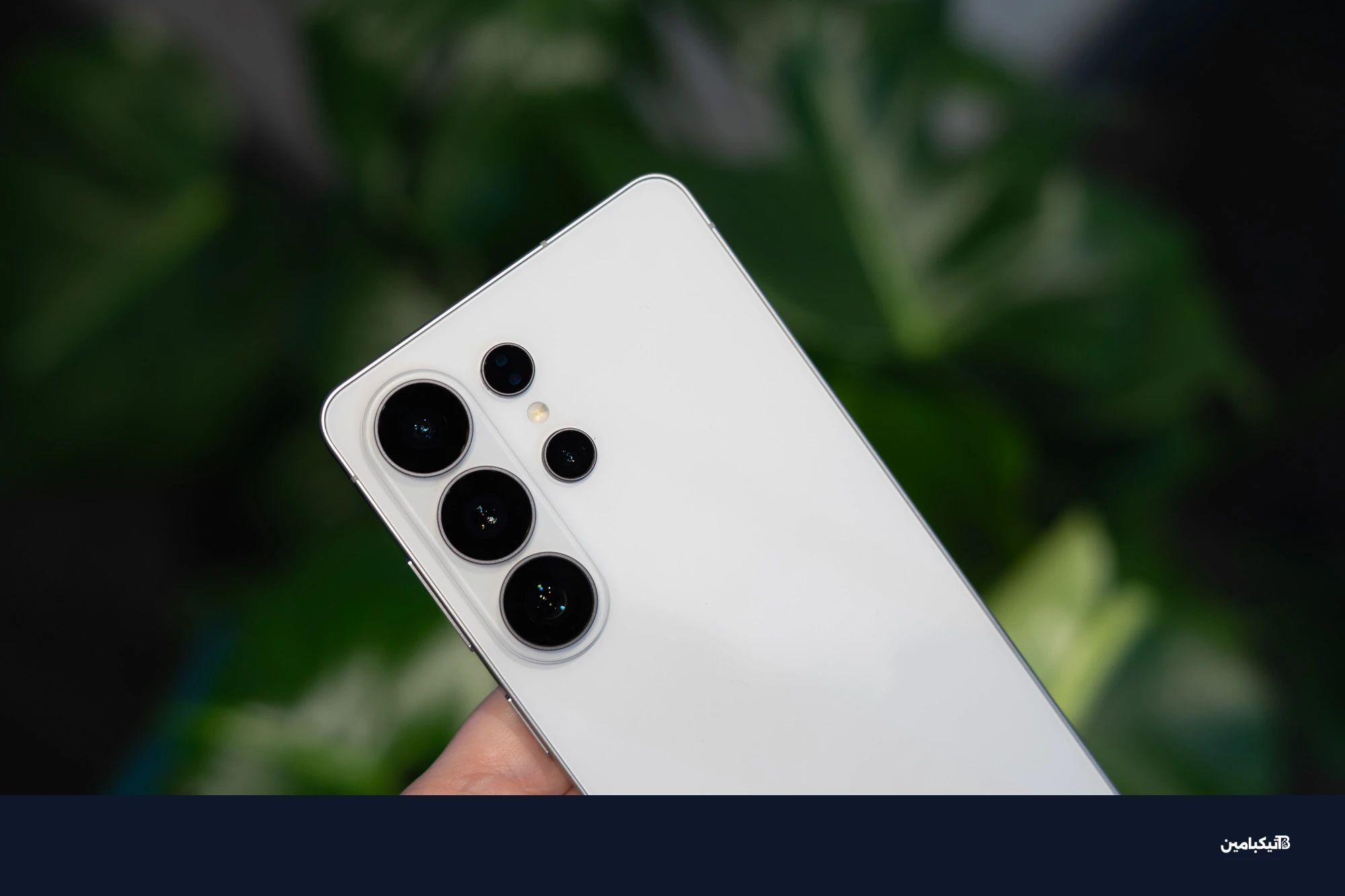 سماعات سامسونج جالاكسي بادز 4 برو باللون الأبيض المتوافقة مع النظام