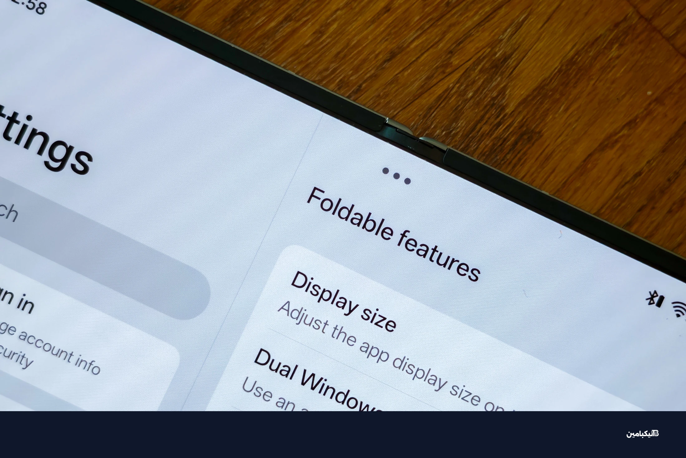 صورة لهاتف أوبو Find N6 المفتوح من زاوية علوية