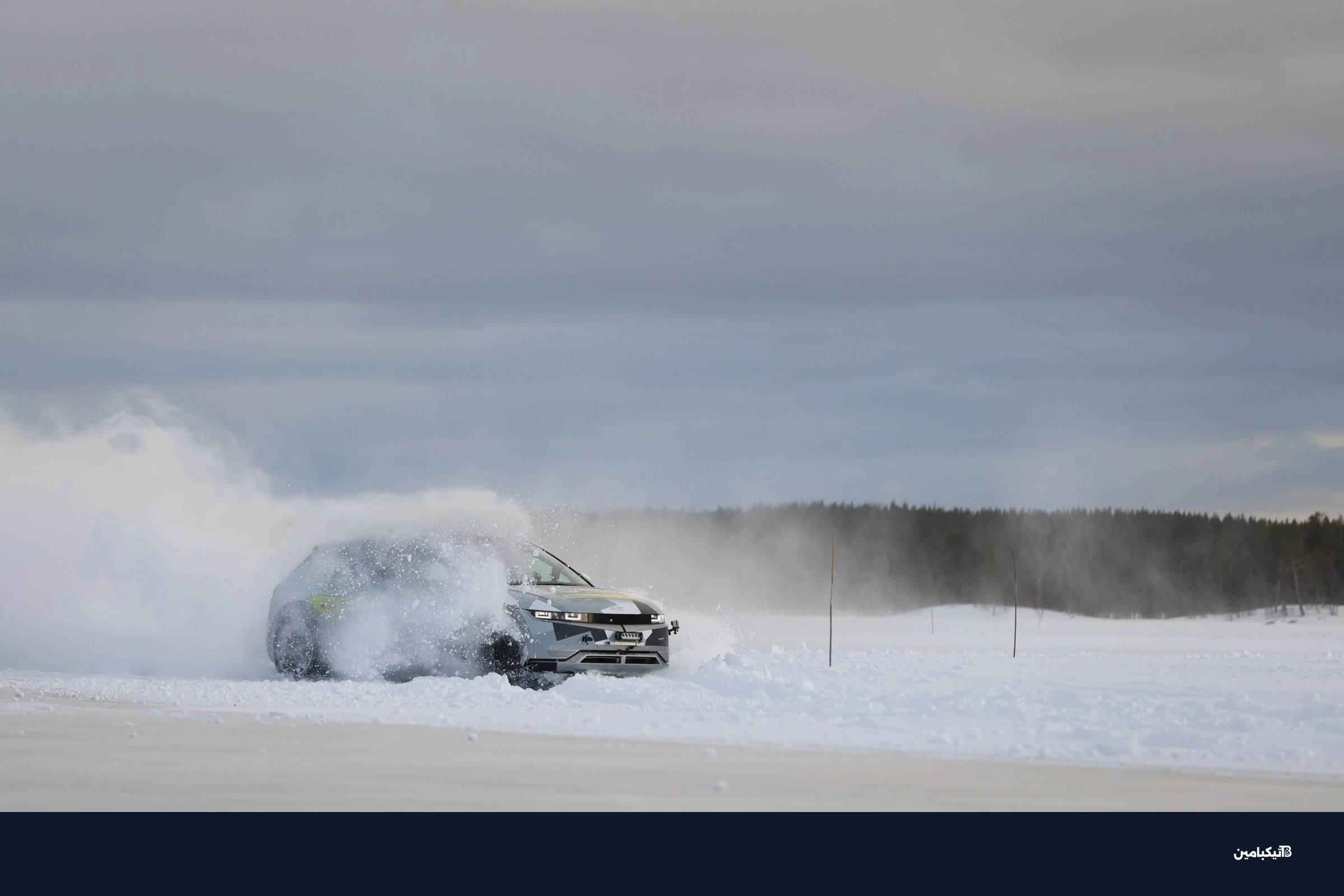 انزلاق السيارة على الجليد