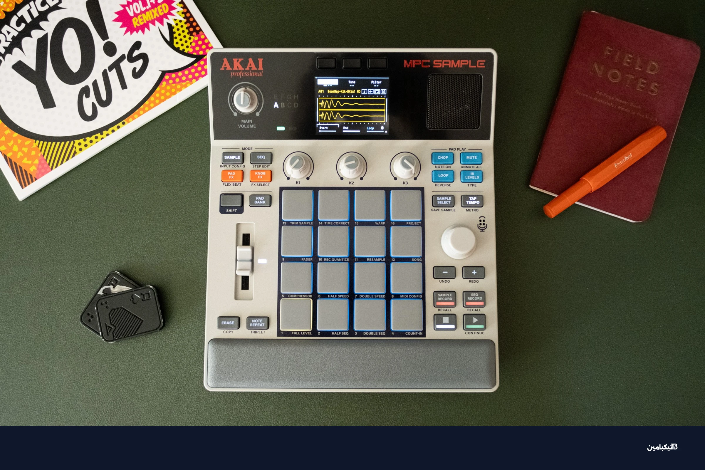 جهاز MPC Sample من زاوية أخرى