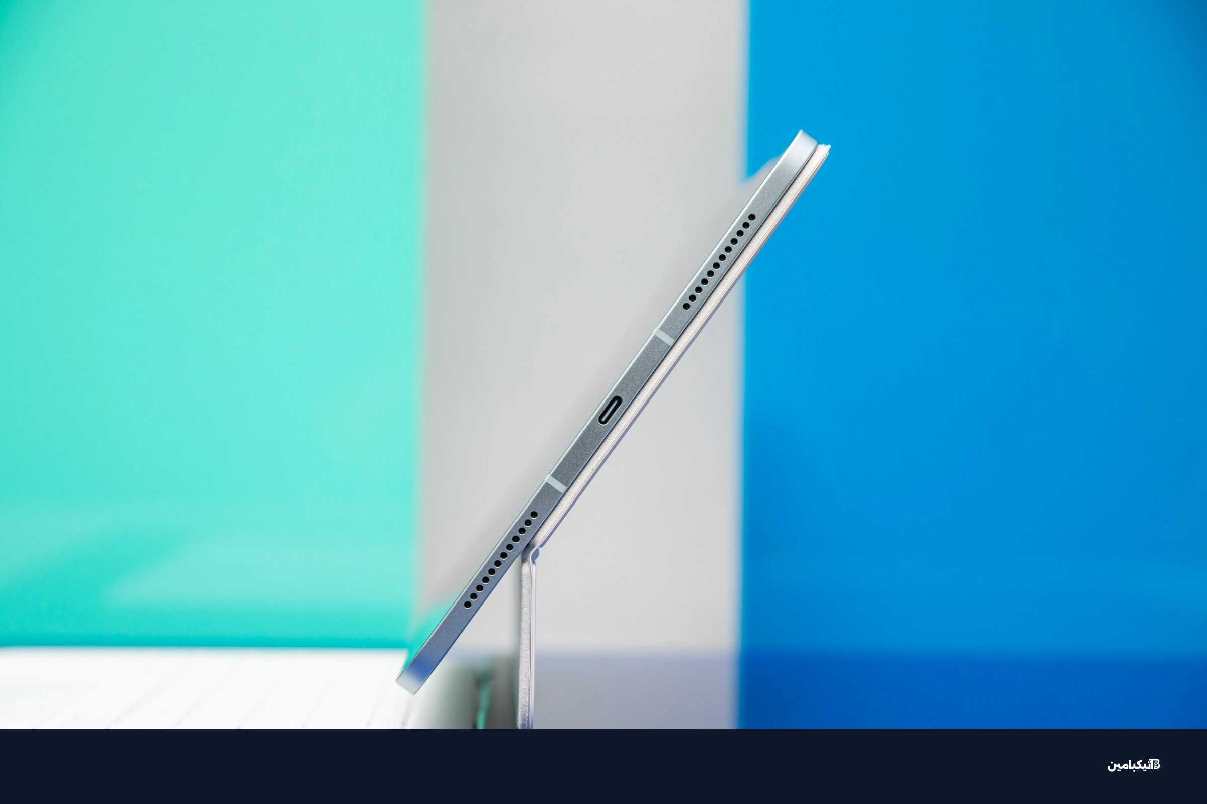 آيباد Air M4 من زوايا مختلفة