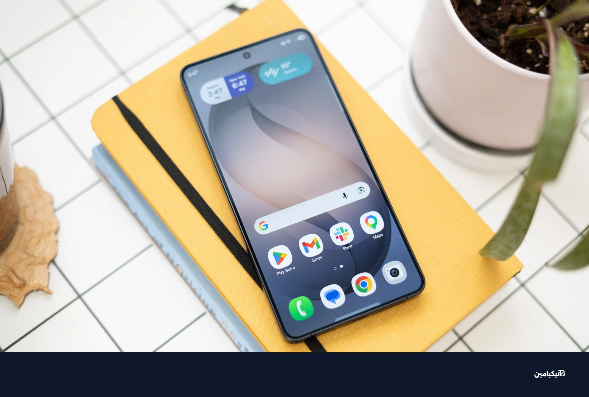 سامسونج جالاكسي S26 Ultra على مكتب