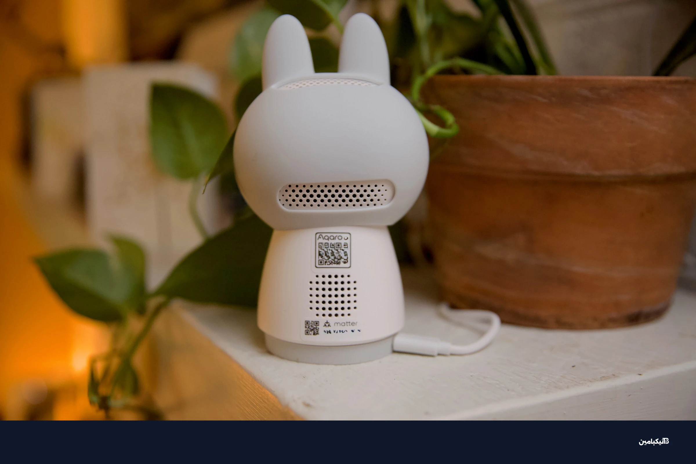 الجهة الخلفية لكاميرا أكارا ومنافذ التوصيل الخاصة بها