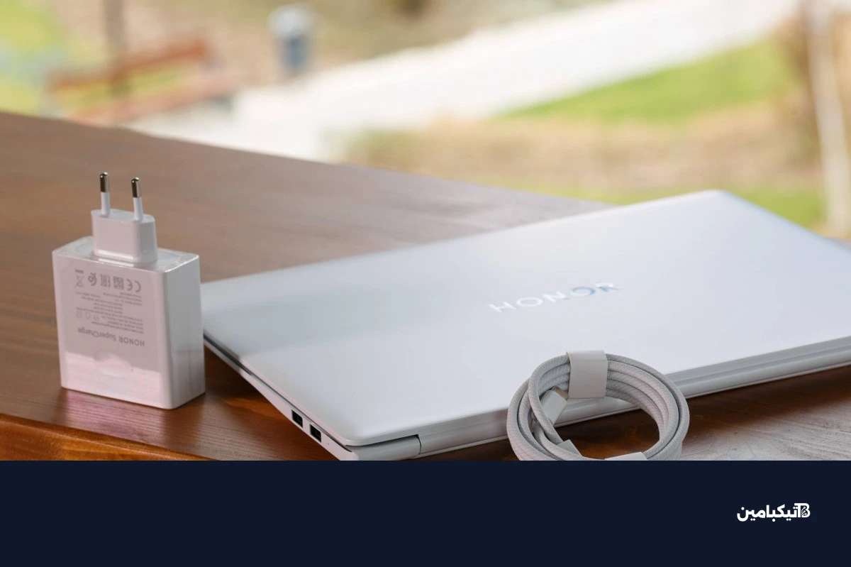 هونر ماجيك بوك برو 14 في الواجهة