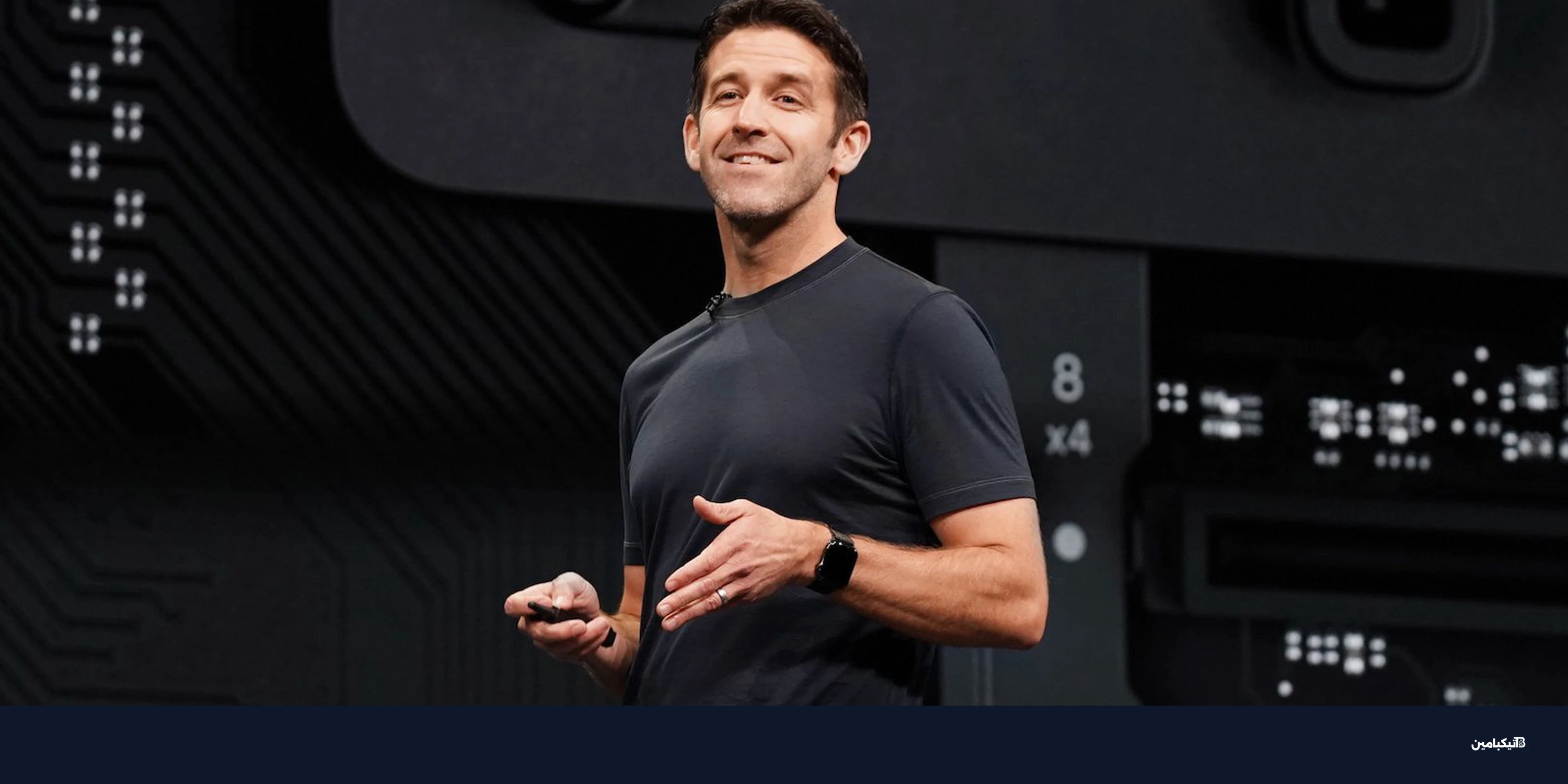 جون تيرنوس يقود آبل: عودة الحزم بأسلوب ستيف جوبز