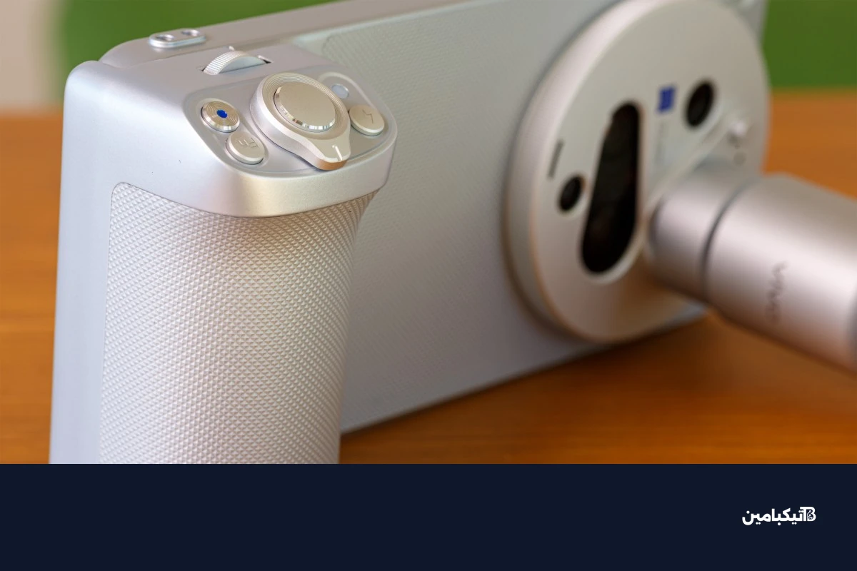 Unboxing the vivo X300 Ultra Photography kit