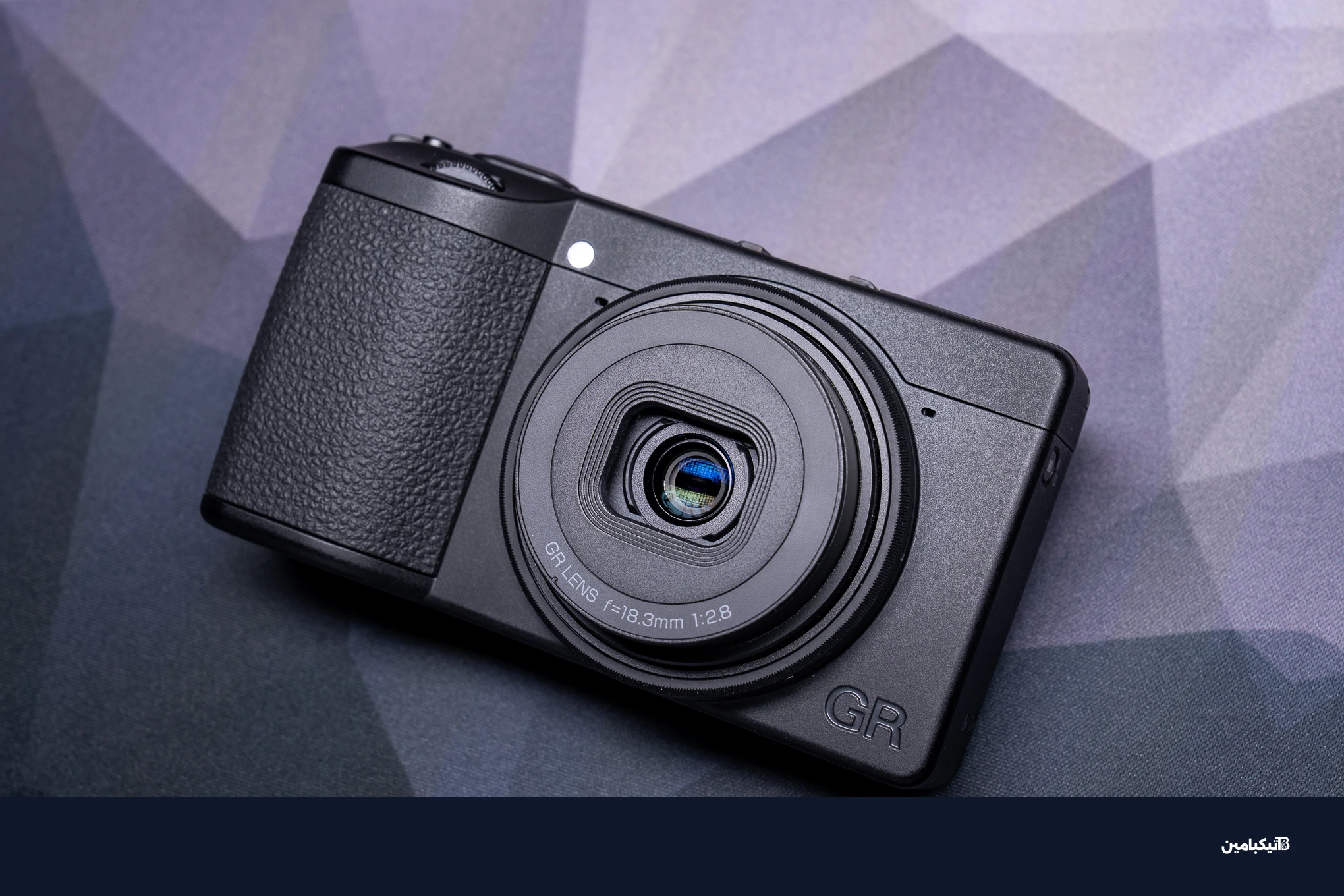 تصميم كاميرا ريكو المدمج