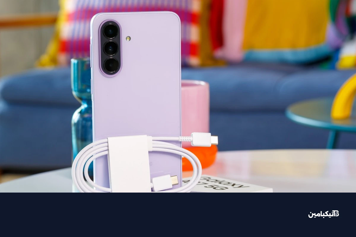 علبة سامسونج جالاكسي A37 ومحتوياتها