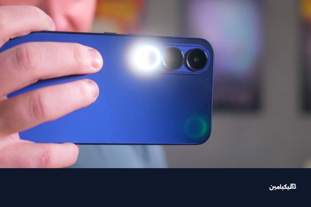 فلاش Aura Light في فيفو V70 FE