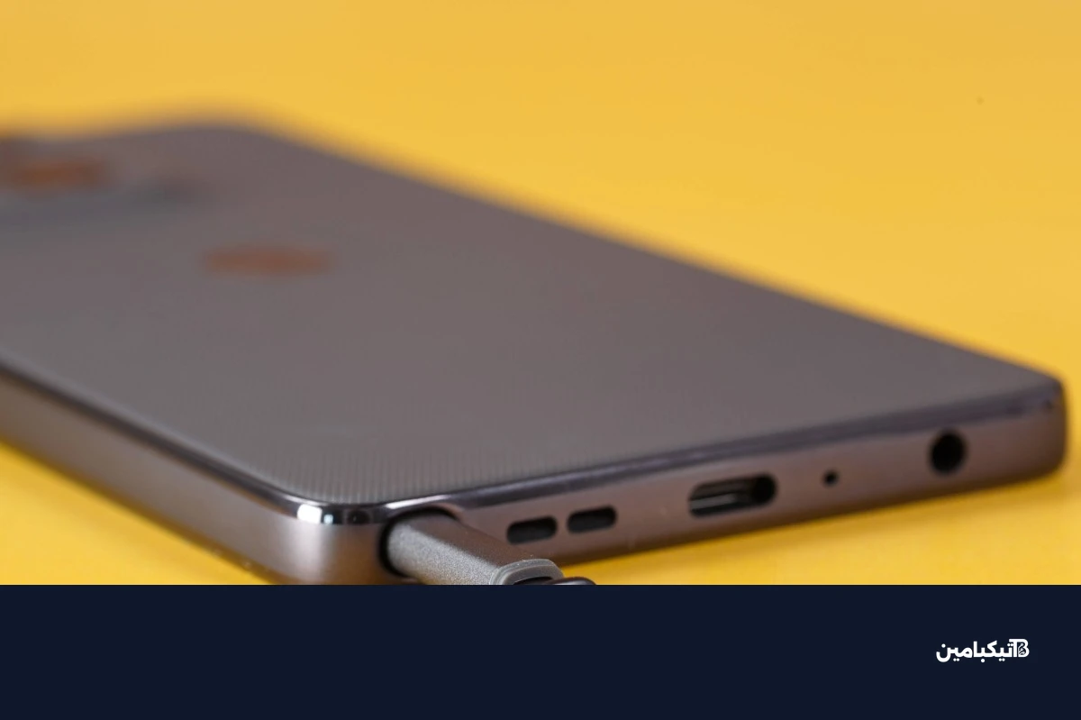 منفذ القلم والسماعات في موتو G ستايلس (2026)