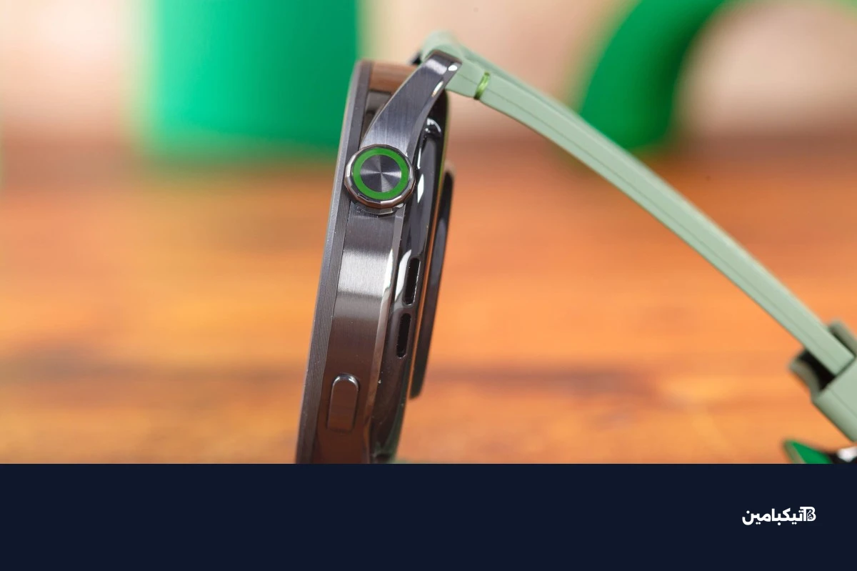 الأزرار الجانبية والتاج في ساعة Xiaomi Watch S5