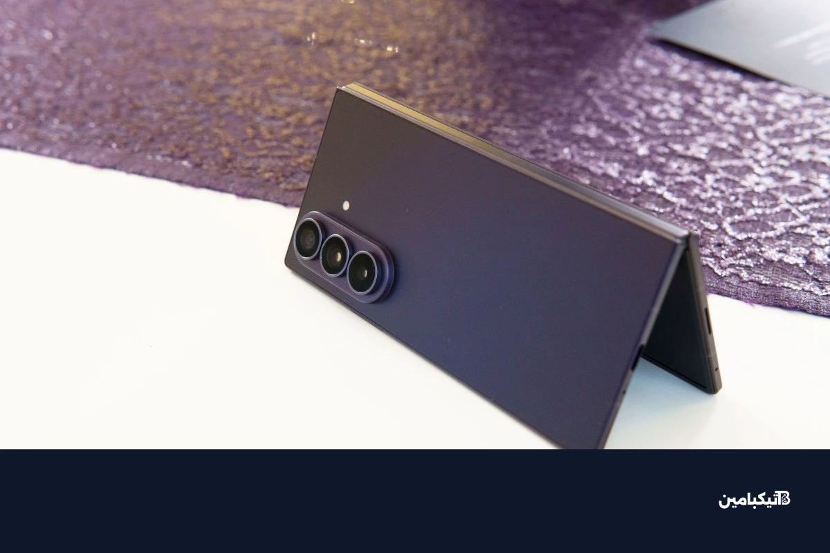 سطوع ودقة شاشة سامسونج Galaxy Z Fold8 Ultra