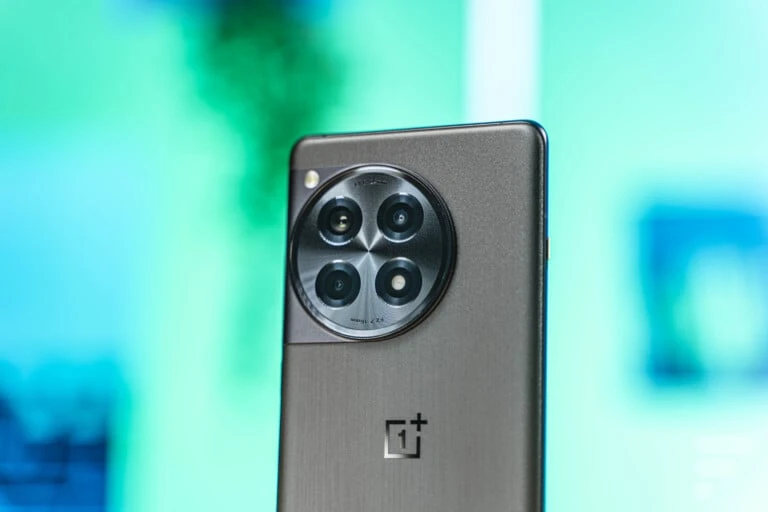 صورة OnePlus 13